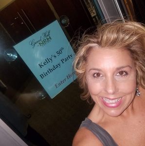 Meet your Posher, Kelly